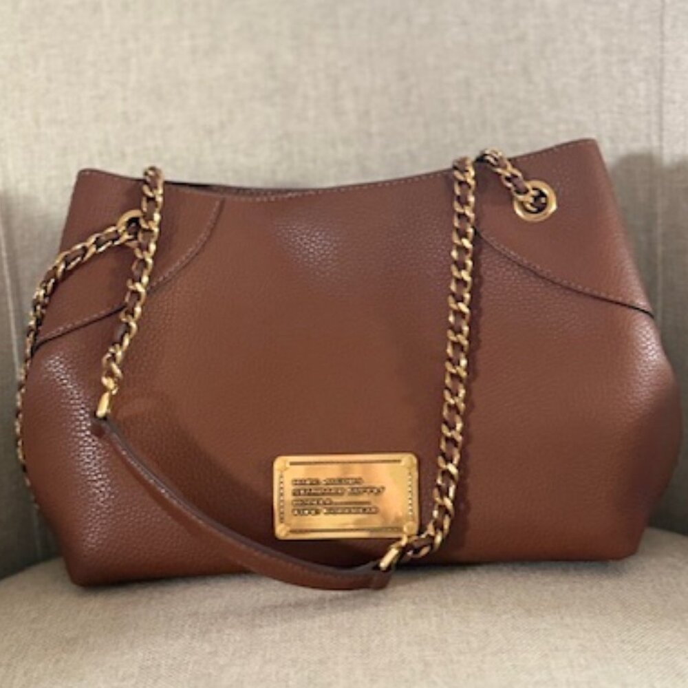 Marc Jacobs – the Small Plaza Tote (shoulder to crossbody)